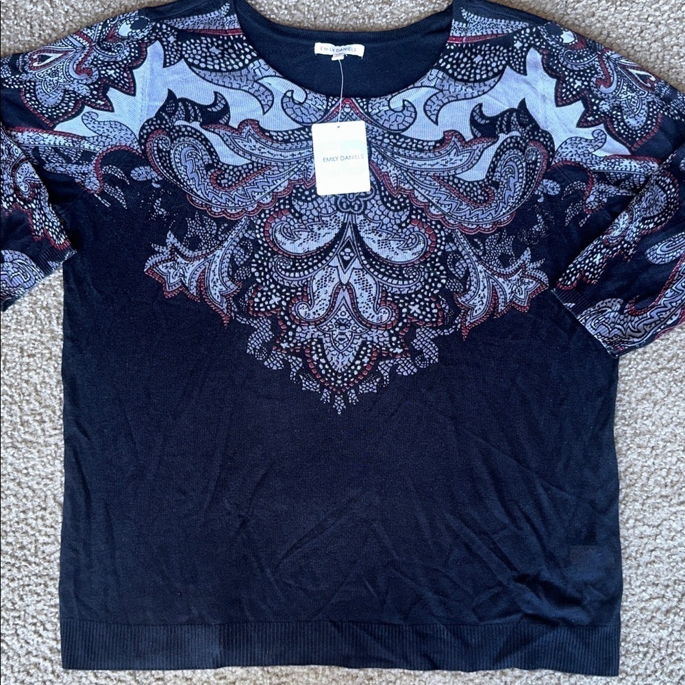 Emily Daniels Half Sleeve Top in Black and Gray